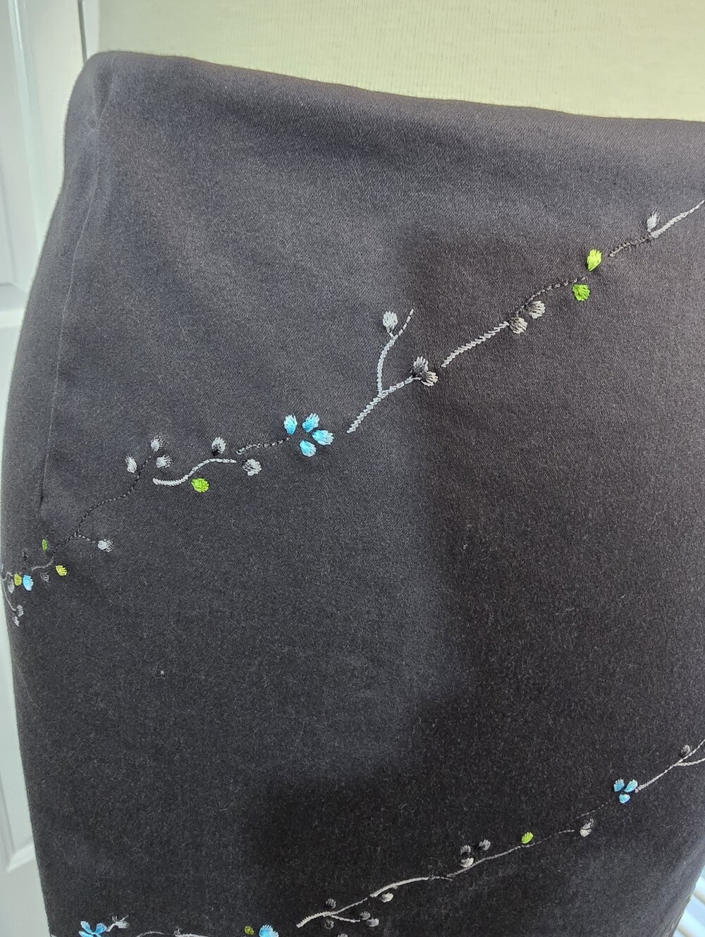 LOFT Dark Gray Pencil Skirt with Blue and Green Floral Embroidery - Picture 2 of 9
